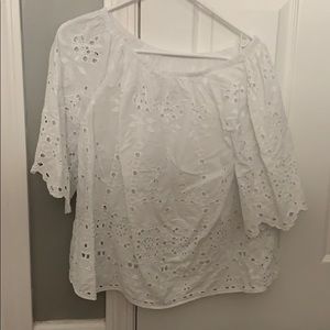 Size XS gap eyelet off the shoulder top
